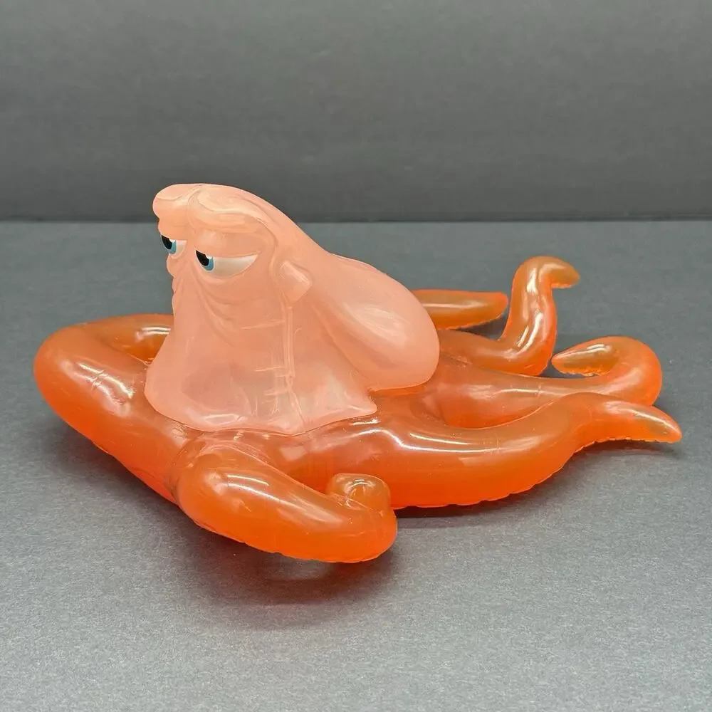 Disney's Finding Dory Change & Chat Hank Light-up Color Changing & Sounds